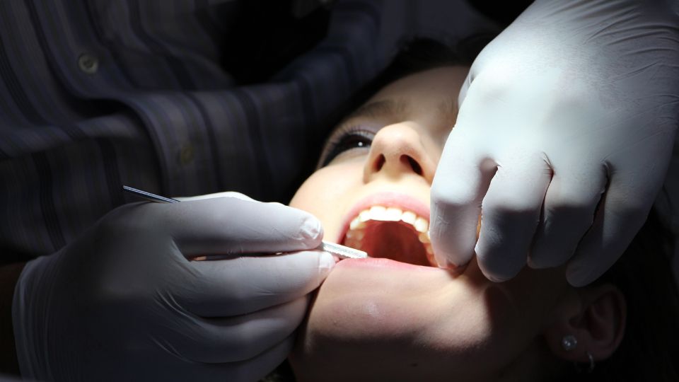 Healthy Teeth, Bright Smile: Abiel Dental Cilacap Serves You